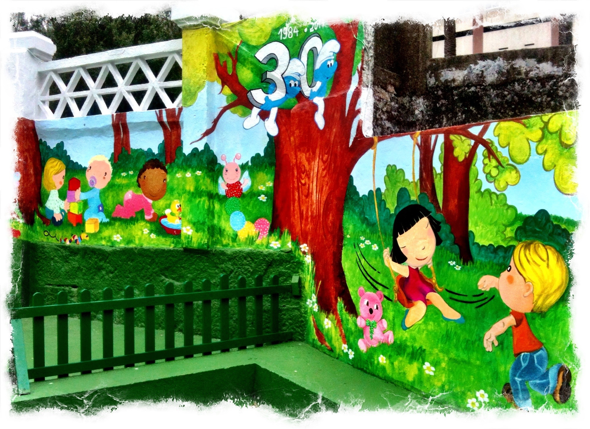 Pintura mural, escuela infantil pitufos, vigo, galicia, Begoña pérez-herrera moreno, bgophycolorincolorado.jpg