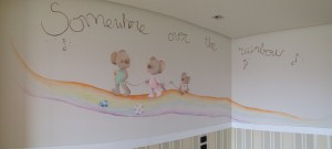 Pintura Mural, "Ratoncitos over the Rainbow" , Autora Begoña Pérez-Herrera Moreno, inspirada en una ilustración de Slivia Muñoz., Vigo, Spain